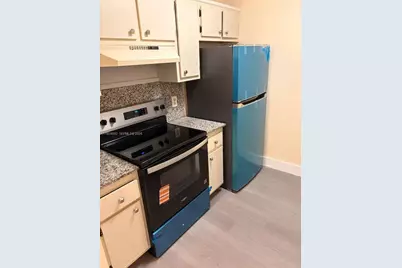 200 SW 132nd Way #313L, Pembroke Pines, FL 33027 - Photo 9