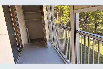 200 SW 132nd Way #313L, Pembroke Pines, FL 33027 - Photo 17
