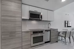 1300 Brickell Bay Dr, Miami, FL 33131 - Photo 7