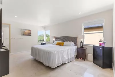 574 NW 159th Ave, Pembroke Pines, FL 33028 - Photo 15