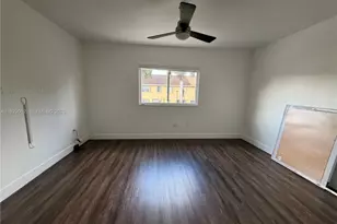 956 SW 148th Pl, Miami, FL 33194 - Photo 9