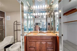 3200 Collins Ave, Miami Beach, FL 33140 - Photo 23