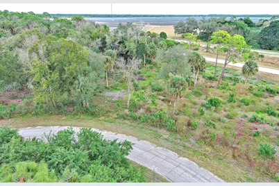 171 Carousel Ave, Labelle, FL 33935 - Photo 3