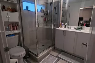 5180 SW 37th St, Pembroke Park, FL 33023 - Photo 17