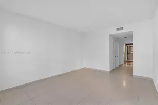 121 Crandon Bl, Key Biscayne, FL 33149 - Photo 17