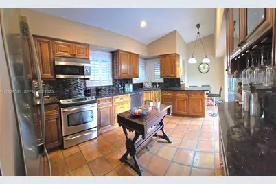 [Address not provided], North Miami Beach, FL 33162 - Photo 7