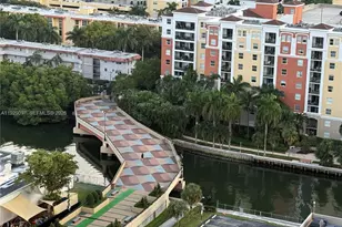 251 SE 174th St, Sunny Isles Beach, FL 33160 - Photo 3