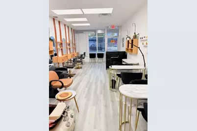 806 NE 125th St, North Miami, FL 33161 - Photo 1