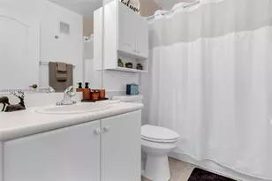 17710 NW 73rd Ave, Hialeah, FL 33015 - Photo 27