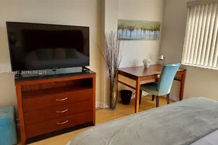 301 Golden Isles Dr, Hallandale Beach, FL 33009 - Photo 37