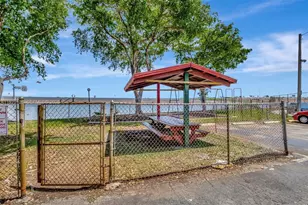 4801 NW 7th St, Miami, FL 33126 - Photo 15