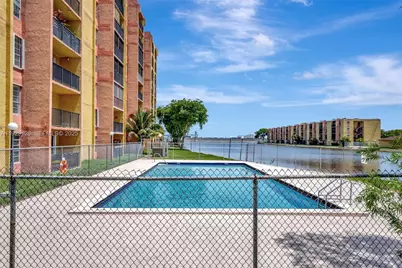 4801 NW 7th St #210-16, Miami, FL 33126 - Photo 17