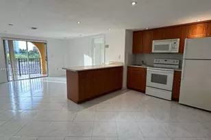 4801 NW 7th St, Miami, FL 33126 - Photo 9