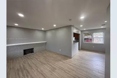 19401 NE 1st Ave, Miami, FL 33179 - Photo 5