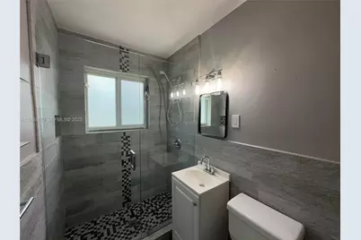 19401 NE 1st Ave, Miami, FL 33179 - Photo 11