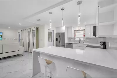 500 S Luna Ct #7, Hollywood, FL 33021 - Photo 5