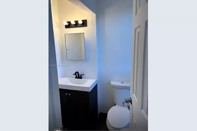 2001 N Dixie Hwy #4, Pompano Beach, FL 33060 - Photo 5