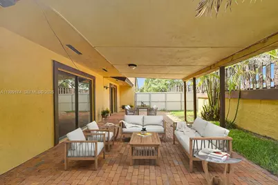 1051 NE 204th Ln, Miami, FL 33179 - Photo 47