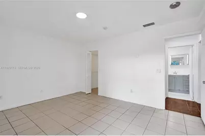 1051 NE 204th Ln, Miami, FL 33179 - Photo 35