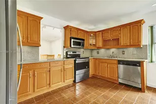 1051 NE 204th Ln, Miami, FL 33179 - Photo 3