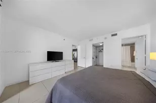 31 SE 6th St, Miami, FL 33131 - Photo 17