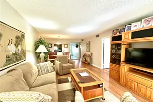 8990 S Hollybrook Blvd, Pembroke Pines, FL 33025 - Photo 1