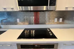 55 SW 9th St, Miami, FL 33130 - Photo 17