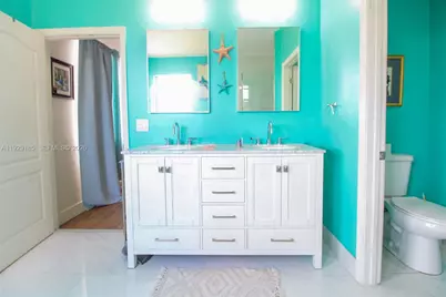 1156 NE 37th Pl, Homestead, FL 33033 - Photo 17