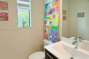 4654 NW 84th Ave, Doral, FL 33166 - Photo 11