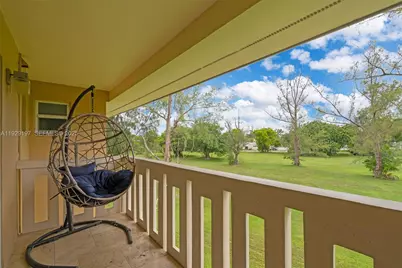 7430 Miami Lakes Dr #E301, Miami Lakes, FL 33014 - Photo 21