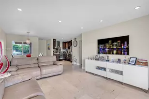 7430 Miami Lakes Dr, Miami Lakes, FL 33014 - Photo 9