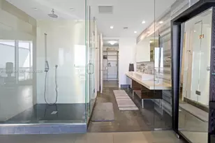 1100 Biscayne Blvd, Miami, FL 33132 - Photo 11