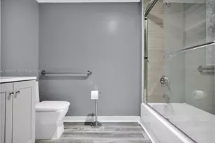 4332 Collins Ave, Miami Beach, FL 33140 - Photo 13