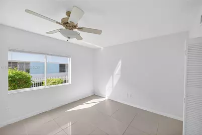 1220 Marseille Dr #5, Miami Beach, FL 33141 - Photo 5