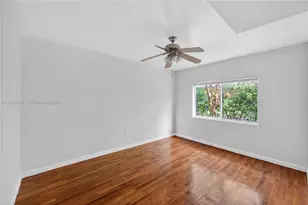 1220 Marseille Dr, Miami Beach, FL 33141 - Photo 17