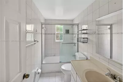 1220 Marseille Dr #5, Miami Beach, FL 33141 - Photo 15