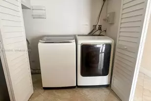 5249 W 24th Ct, Hialeah, FL 33016 - Photo 11