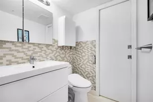 2030 S Ocean Dr, Hallandale Beach, FL 33009 - Photo 17