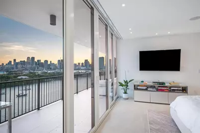 1000 Venetian Way #1004, Miami, FL 33139 - Photo 29