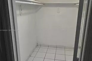 10000 NW 80th Ct, Hialeah Gardens, FL 33016 - Photo 9