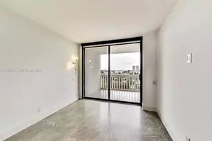 1000 Island Blvd, Aventura, FL 33160 - Photo 17