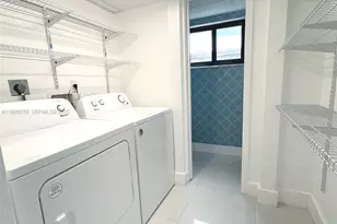 3079 NW 11th St, Miami, FL 33125 - Photo 7