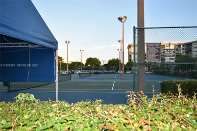 1100 Saint Charles Pl #620, Pembroke Pines, FL 33026 - Photo 31