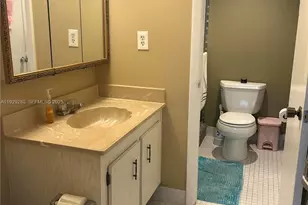 1100 St Charles Pl, Pembroke Pines, FL 33026 - Photo 15