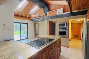 18350 SW 214th St, Miami, FL 33187 - Photo 3