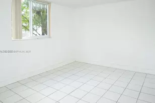 10090 NW 80th Ct, Hialeah Gardens, FL 33016 - Photo 7