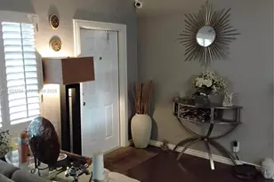 911 W Country Club Cir, Plantation, FL 33317 - Photo 7