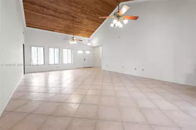 27111 SW 155th Ave, Homestead, FL 33032 - Photo 5