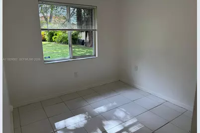 2522 NE 184th Ter #., North Miami Beach, FL 33160 - Photo 3