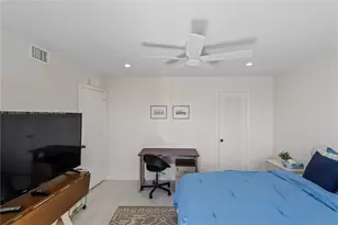 3051 NE 48th St, Fort Lauderdale, FL 33308 - Photo 11